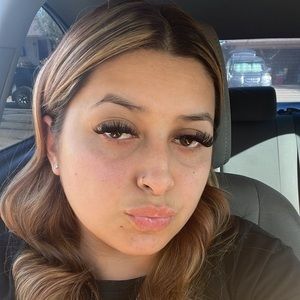 Meet your Posher, Andrea